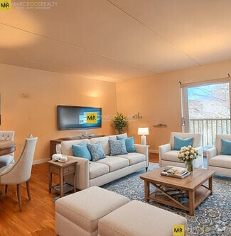Building Photo - 40 Broadlawn Dr