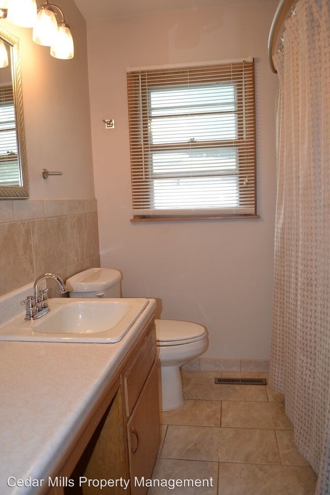 Building Photo - 3 br, 2 bath House - 2125 W. 25th St. N.