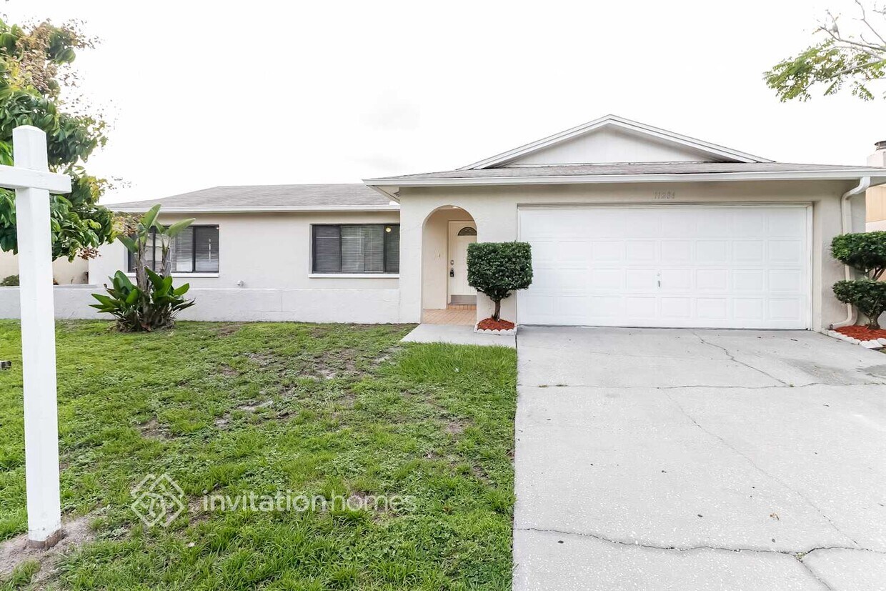 Foto principal - 11206 Wheeling Dr