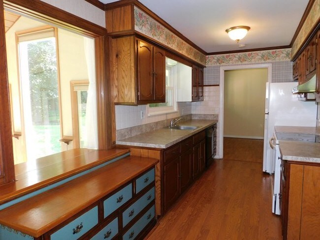 Building Photo - 1730 Holland Cliffs Rd