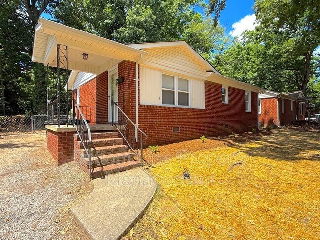 Foto del edificio - 3905 Tillman Rd
