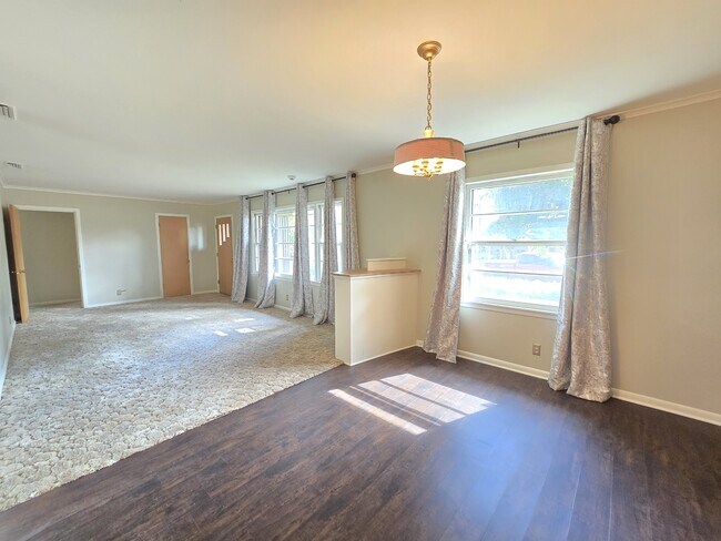 Building Photo - 516 Lehigh Pl