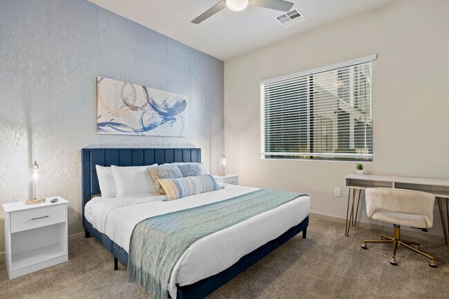 Building Photo - 500 W Broadway Rd