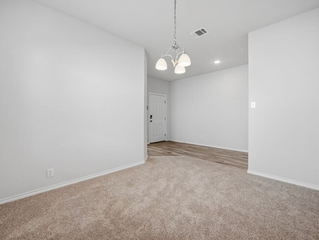 Foto del edificio - 4615 Serpens