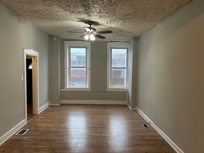 Foto del edificio - Beautiful 3 Bedroom Home in Lancaster City!