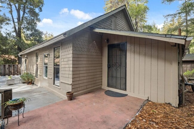 Building Photo - 11349 Alameda Ave