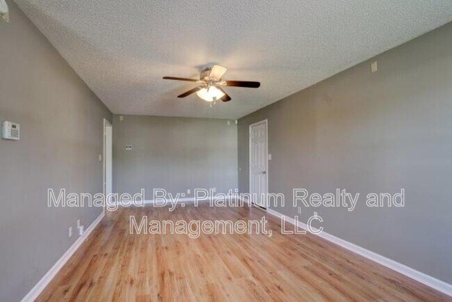 Foto del edificio - 1822 Harbor Dr