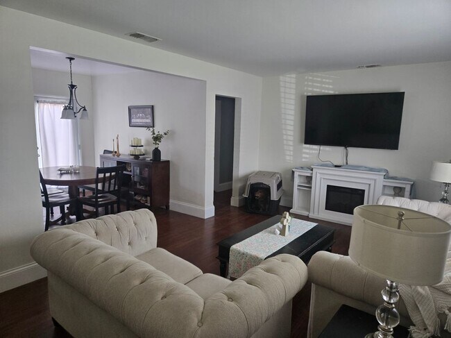 Foto del edificio - 10908 Winchell St