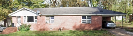 Building Photo - 814 E Baldwin Ave