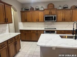 Building Photo - 2524 Woodbridge Way