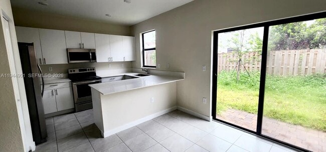 Building Photo - 11728 SW 245 Ter