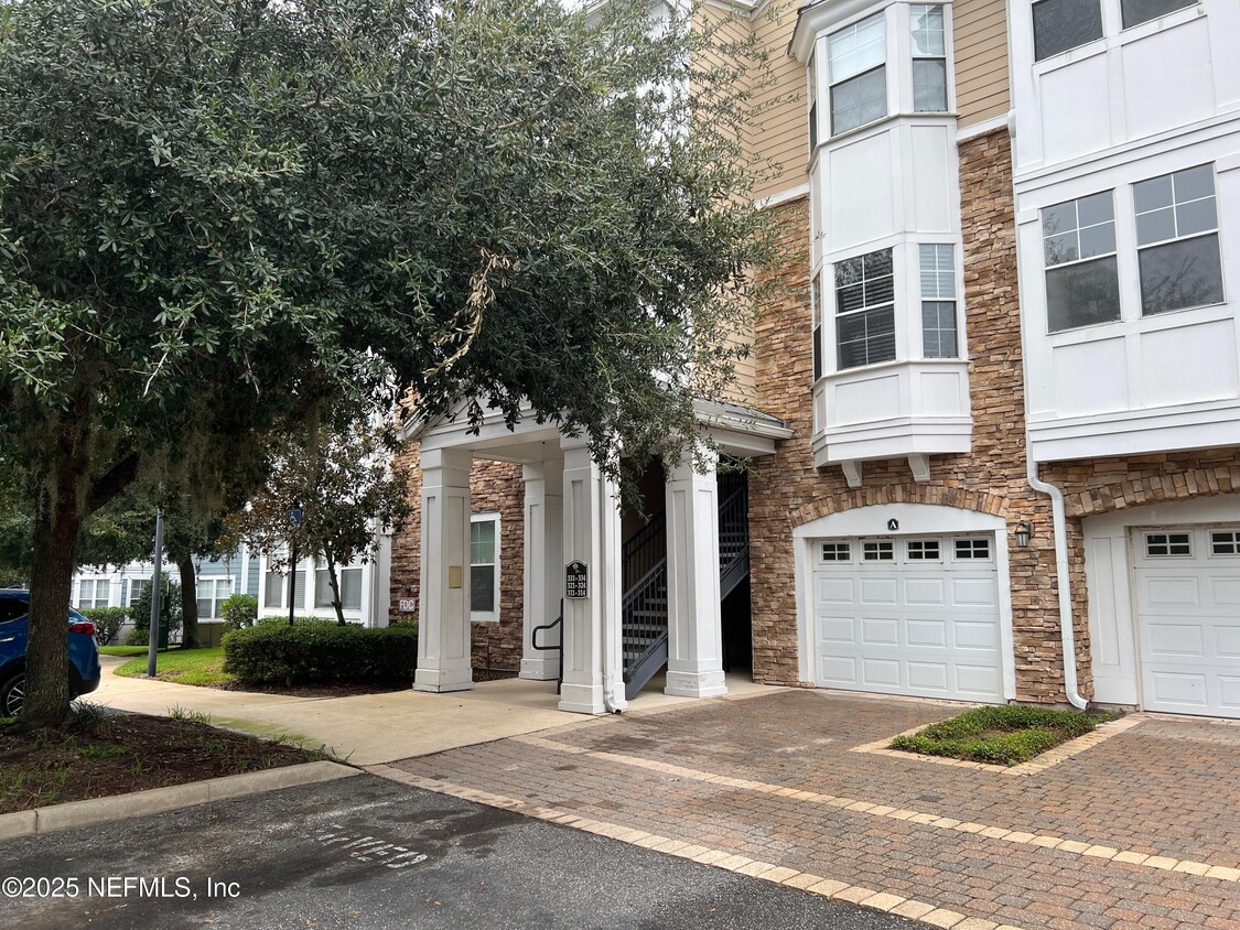 Primary Photo - 8550 Touchton Rd