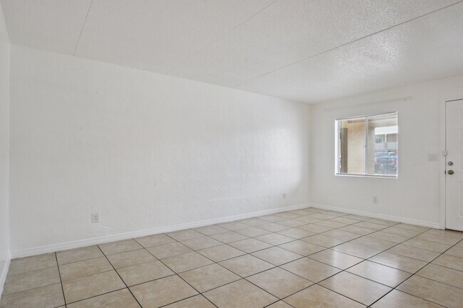 Photo - 415 N Halifax Ave Townhome