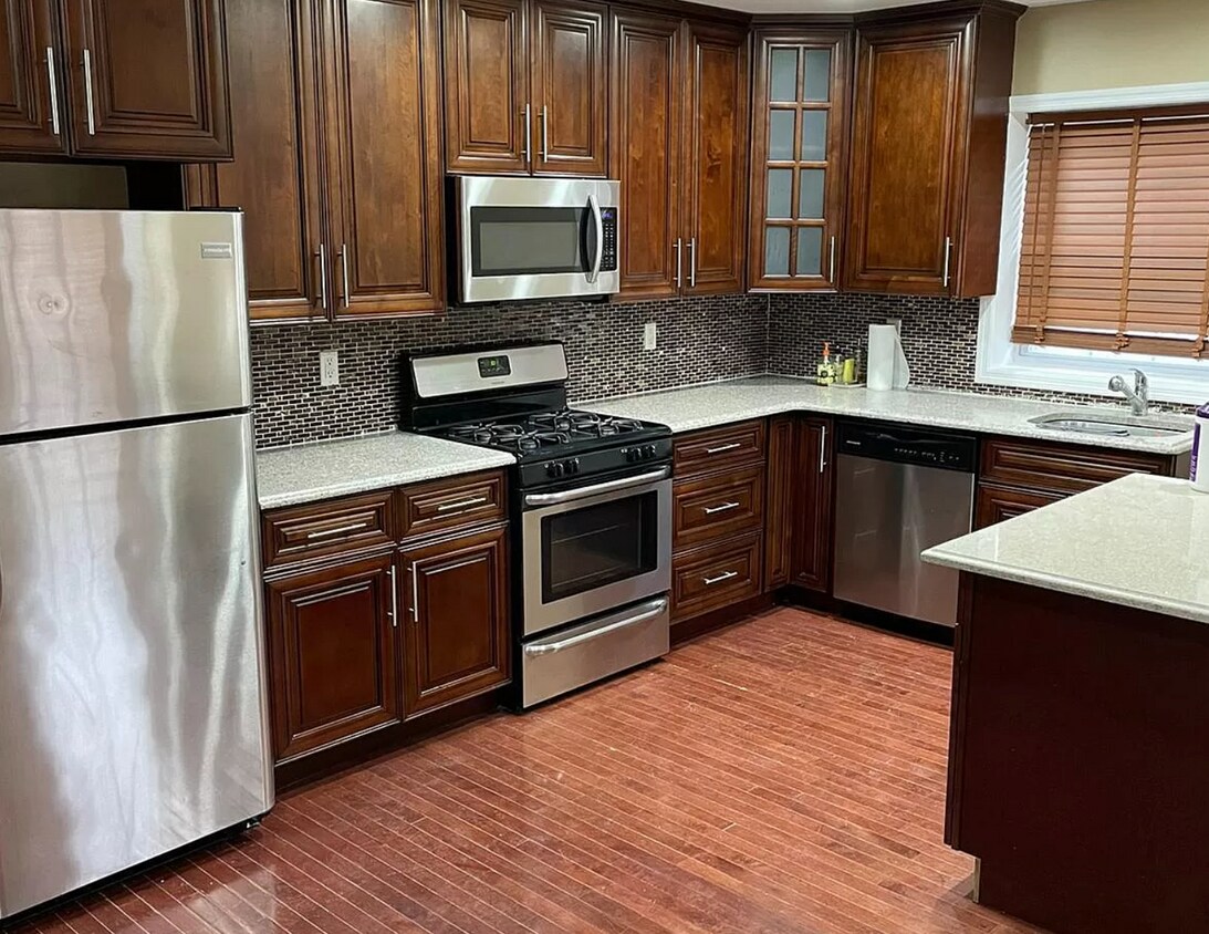 Foto principal - 1458 Oakley St