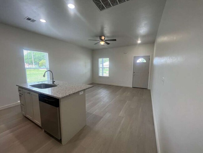 Foto del edificio - Brand New 2-Bedroom, 1-Bathroom Home – All...
