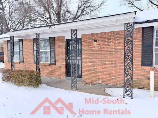 Foto del edificio - 3809 Marston Rd