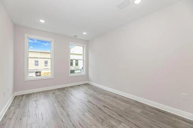 Building Photo - 2105 Bergenline Ave