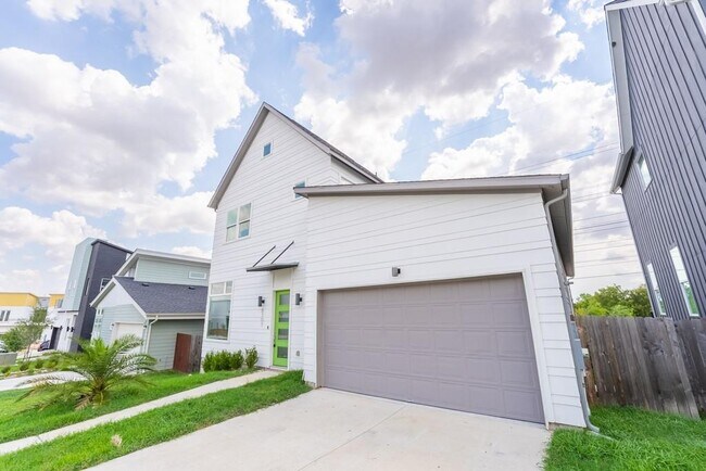 Foto del edificio - 6305 Toscana Ave