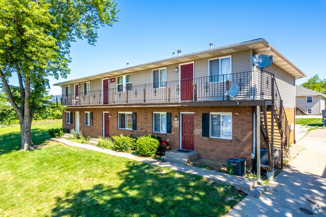 Building Photo - Maplewood Apartments