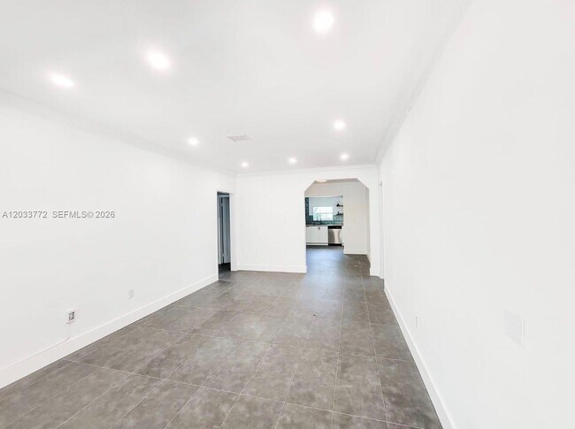 Foto del edificio - 3685 SW 1st Ave