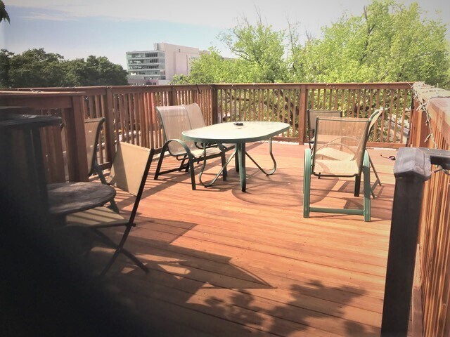 Foto del edificio - 520 R St NW