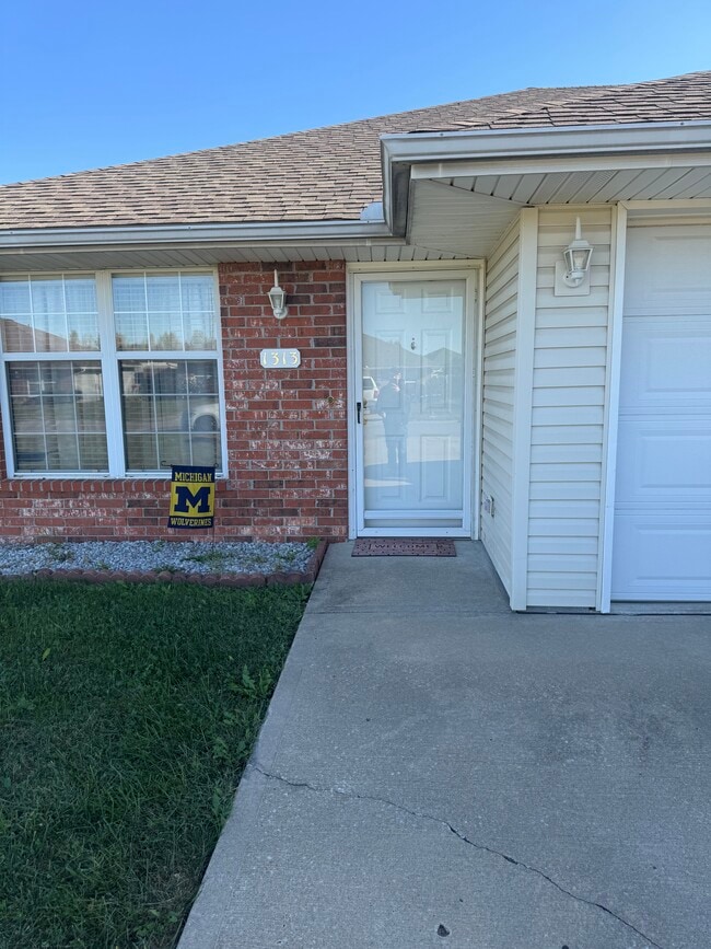 Foto del edificio - 1313 SW Blue Branch Dr