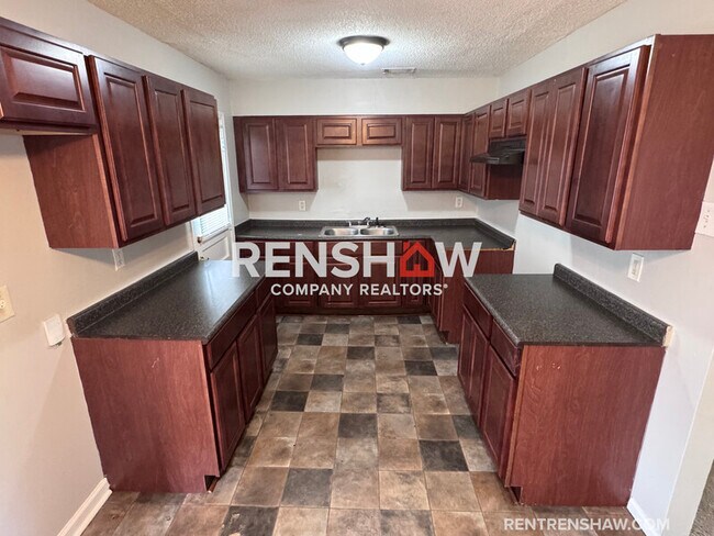 Building Photo - 3733 Brompton Rd