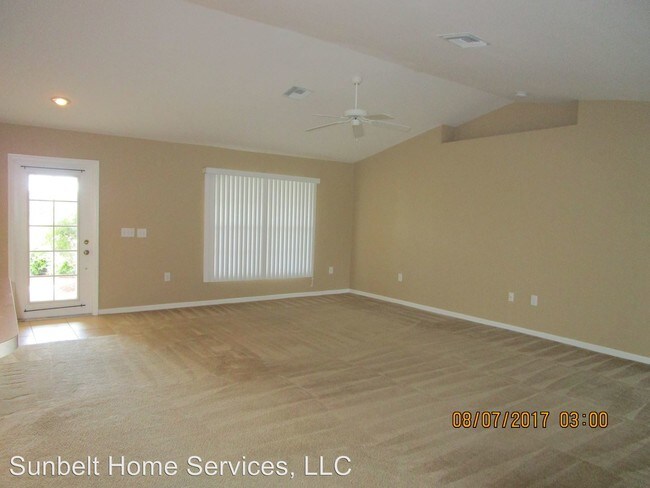 Foto del edificio - 233 NW 15th Pl