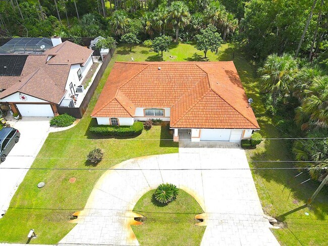 Foto del edificio - 106 Point of Woods Dr
