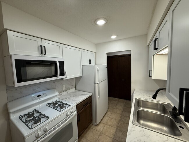 Foto del edificio - Sunset Apartments