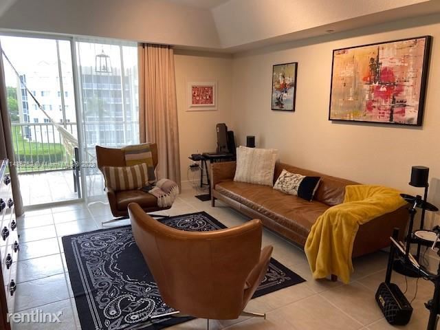 Foto del edificio - 3 br, 2 bath House - 10700 NW 66th St Apt 409