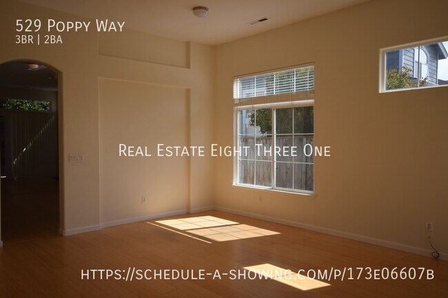 Foto del edificio - 529 Poppy Way