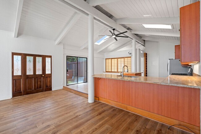 Foto del edificio - MASSIVE UNOBSTRUCTED OCEAN VIEWS – Maui Meadows 2-Bed Home with Pool Access