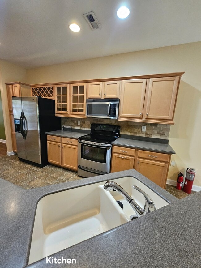 Building Photo - 359 Doughton Ln