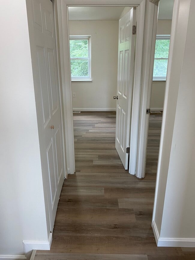 Building Photo - 8210 Tomlinson Ct