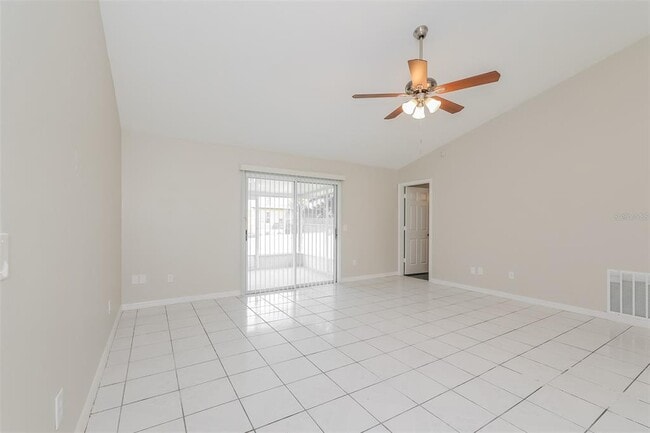 Building Photo - 807 Savona Pl