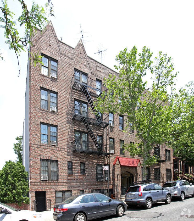 Primary Photo - 325 1st St