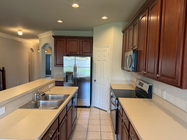 Building Photo - 9720 Colonywood Dr