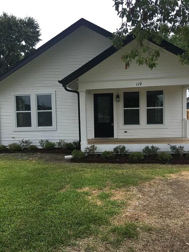 119 N 15th St, Nederland, TX 77627 House Rental in Nederland, TX