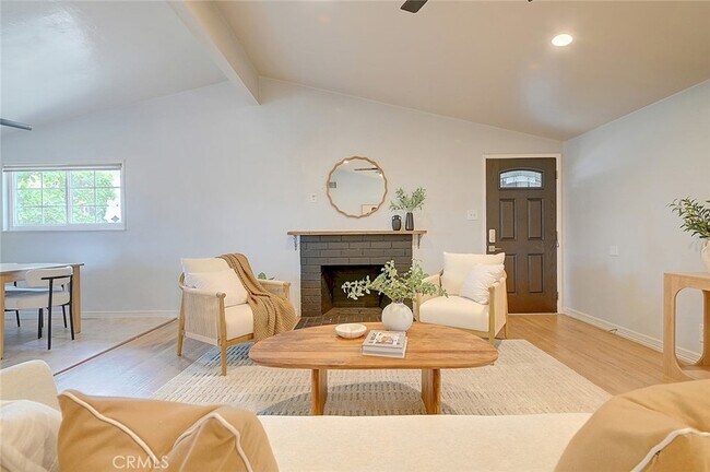 Foto del edificio - 2044 W Spruce Ave