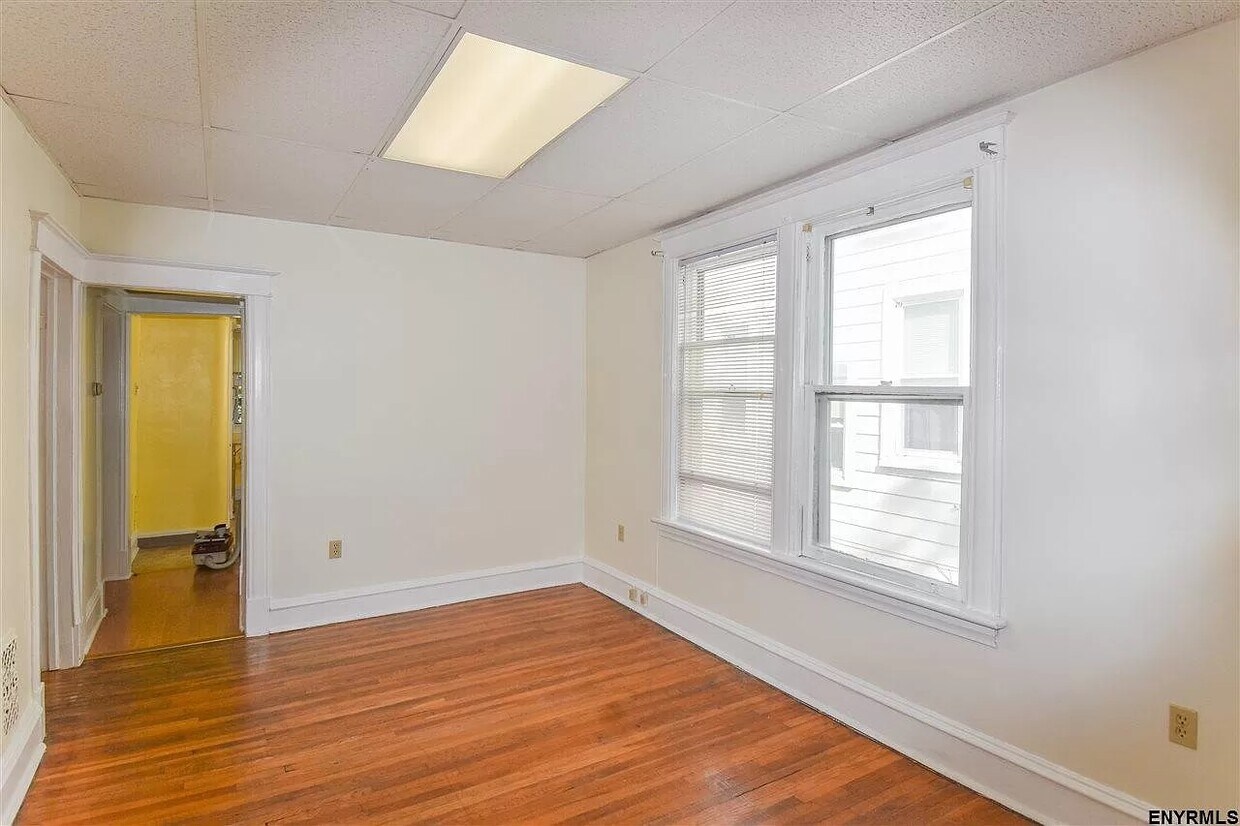 Primary Photo - 1113 State St