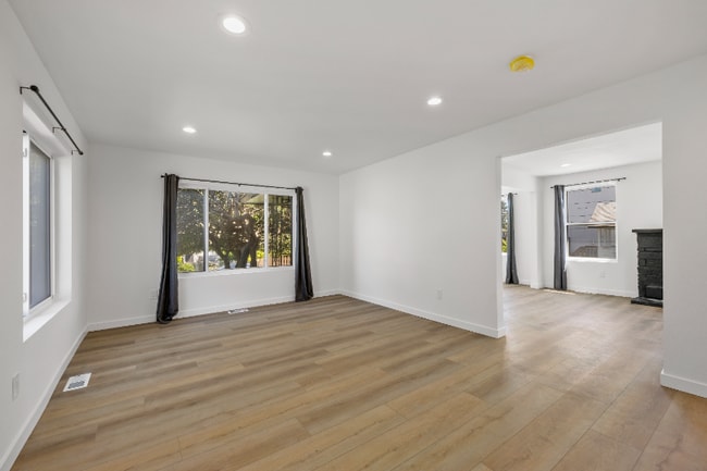 Foto del edificio - 7531 12th Ave SW