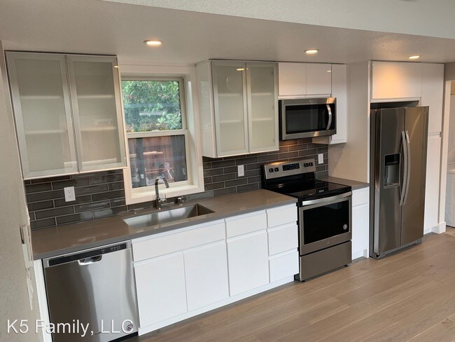 Foto del edificio - 2 br, 2 bath House - 2324 Belmont