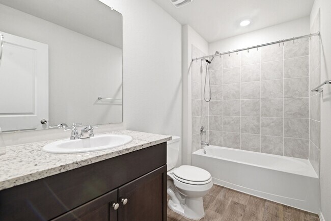 Foto del edificio - New 3-bed 2-bath home available in Cobalt Canyon Community! Move in NOW!