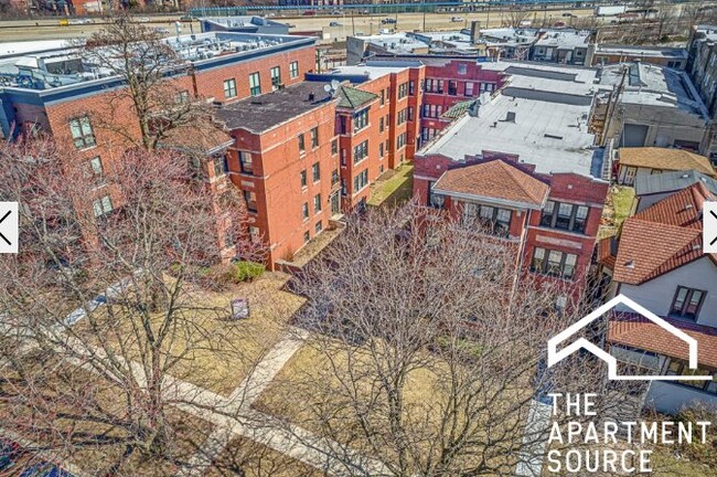 Photo - 3929 N Keeler Ave Apartment