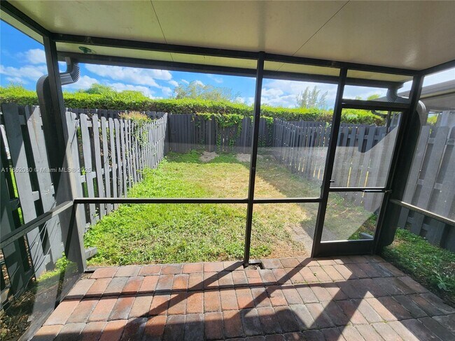 Foto del edificio - 9158 NW 44th Ct