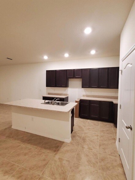 Foto del edificio - 366 Feltrim Reserve Blvd