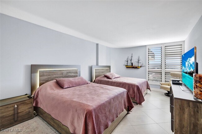 Foto del edificio - 3215 Gulf Shore Blvd N