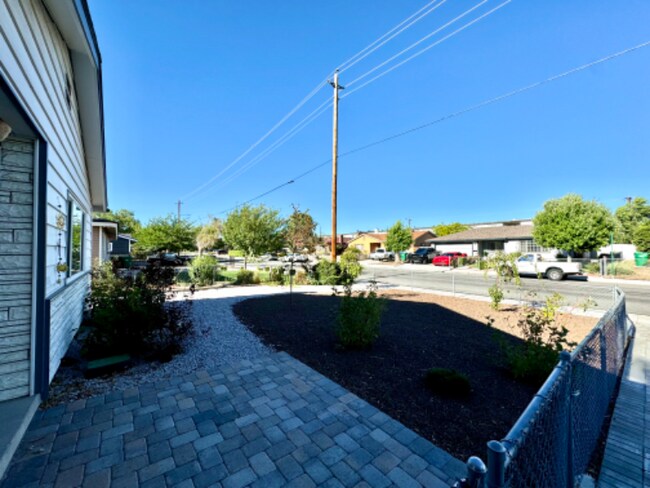 Building Photo - 1475 Harvard Way