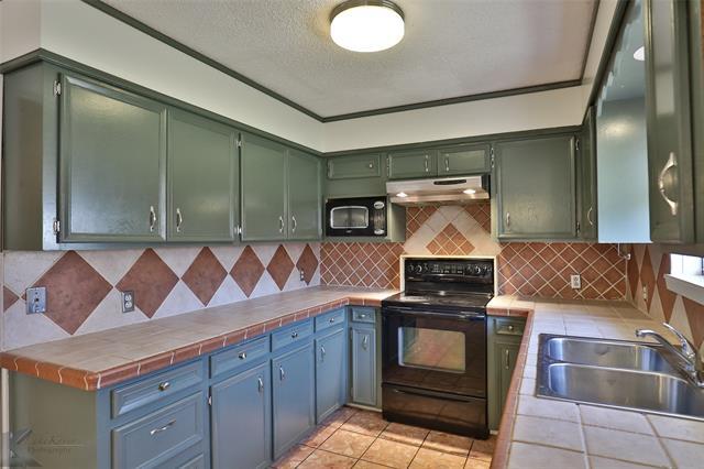 Building Photo - 2901 Salinas Dr